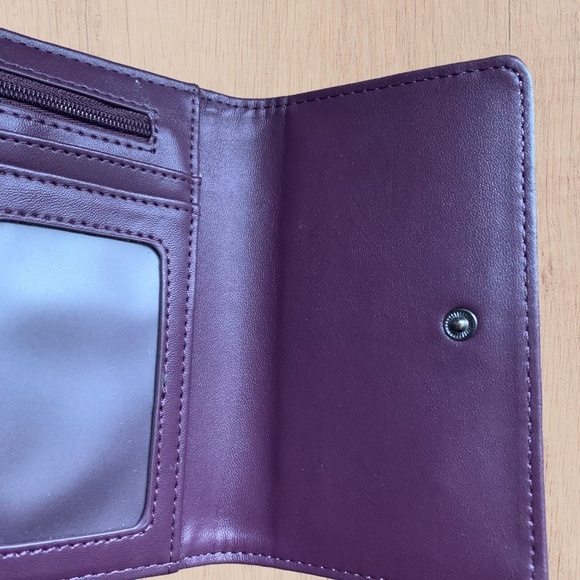 Womens floral wallet Purple Bifold ID holder zip Closure Button snap - Picture 5 of 10